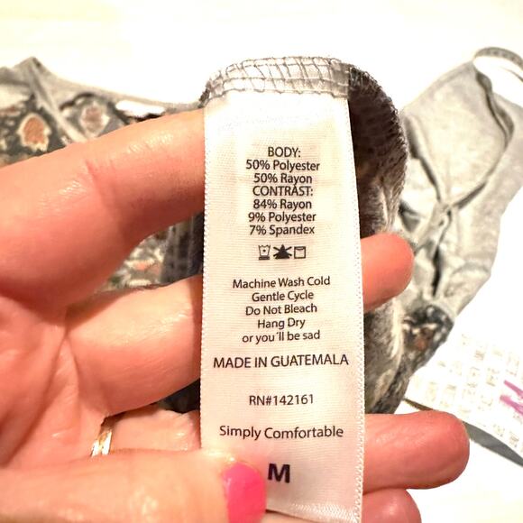 LuLaRoe Baseball Style Long Line Casual T-Shirt Women's M Medium - Picture 8 of 8